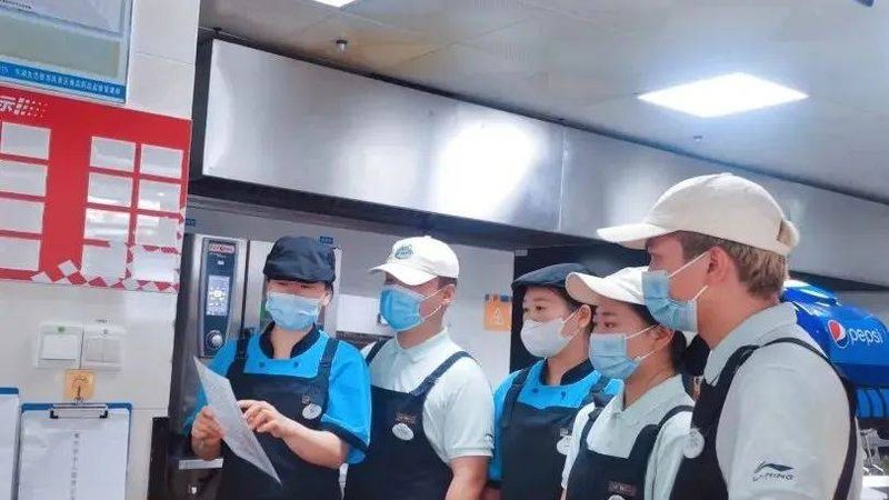 餐饮加盟总部运营支持全解析：加盟商的坚实后盾